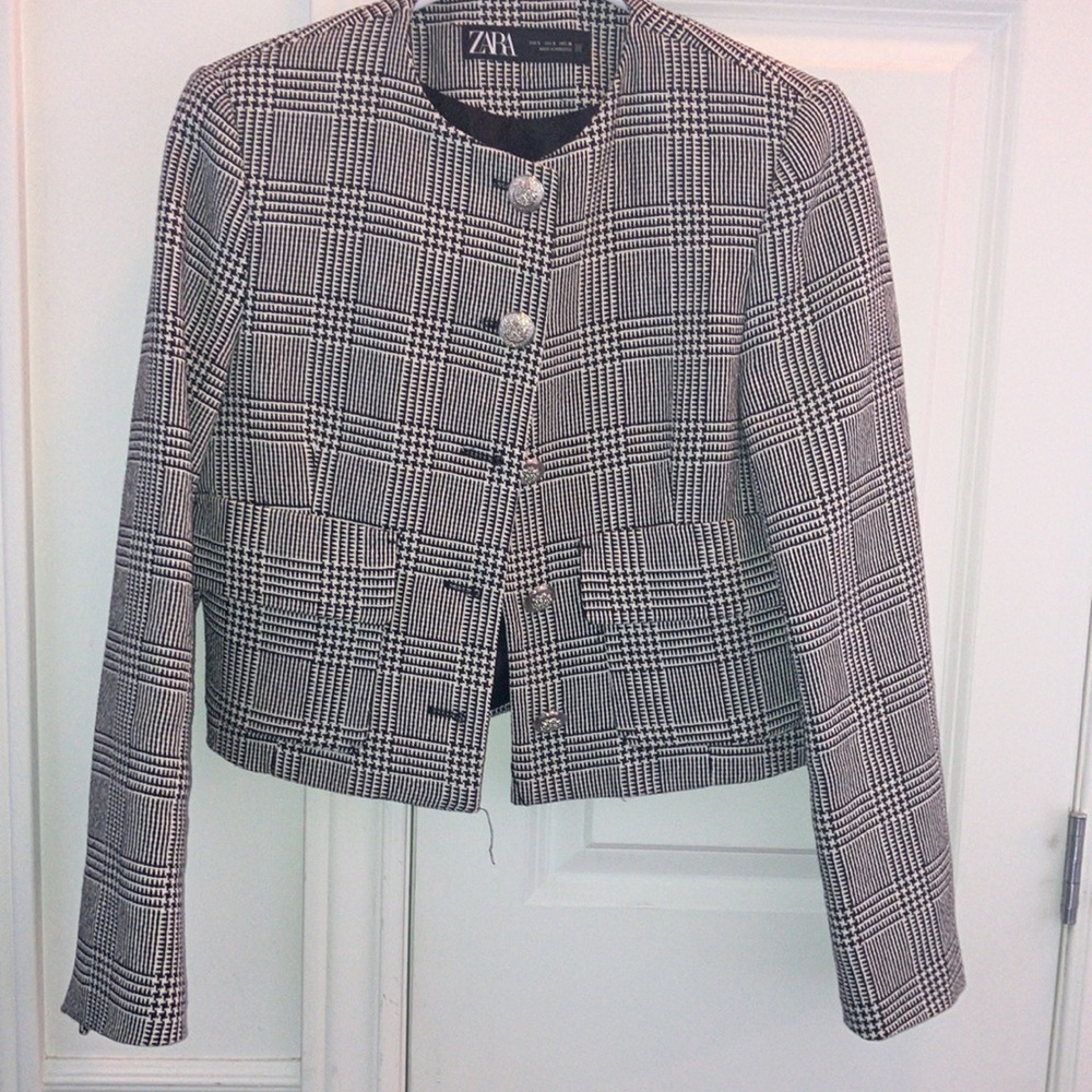 Round collar blazer - Picture 4 of 11